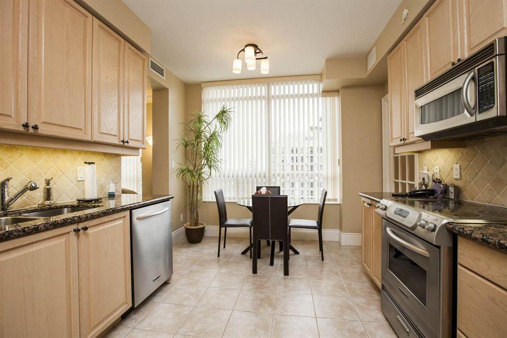 Downtown Mississauga Executive Suites Sq1 Εξωτερικό φωτογραφία