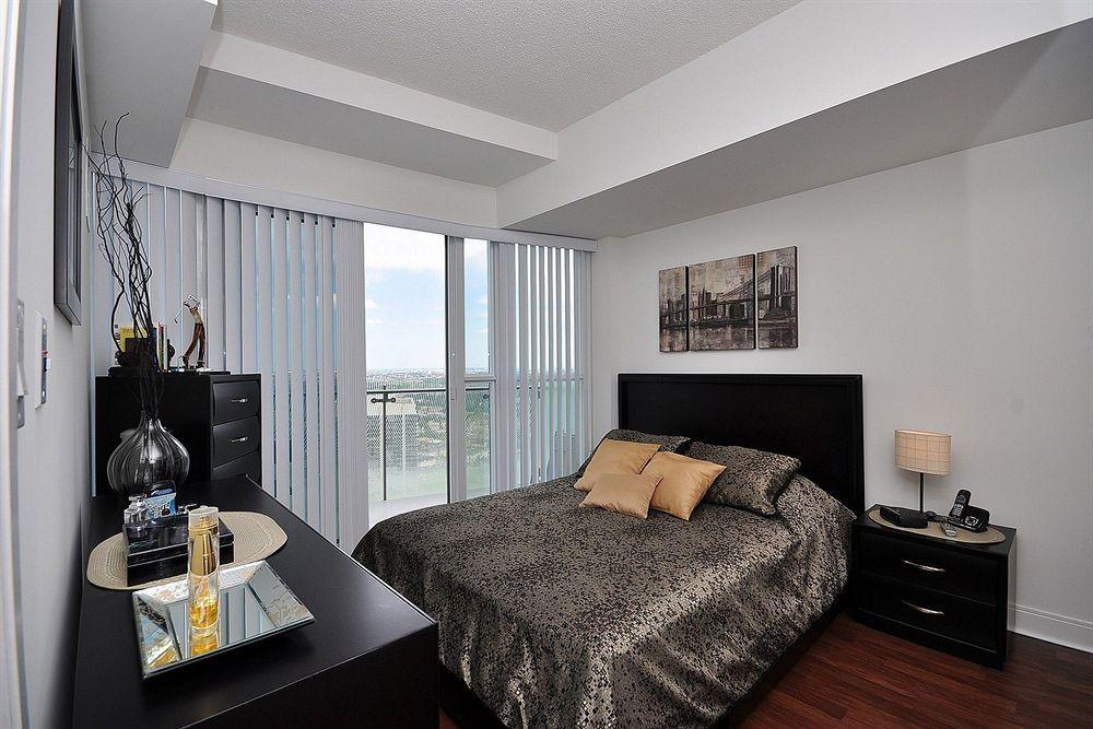 Downtown Mississauga Executive Suites Sq1 Εξωτερικό φωτογραφία