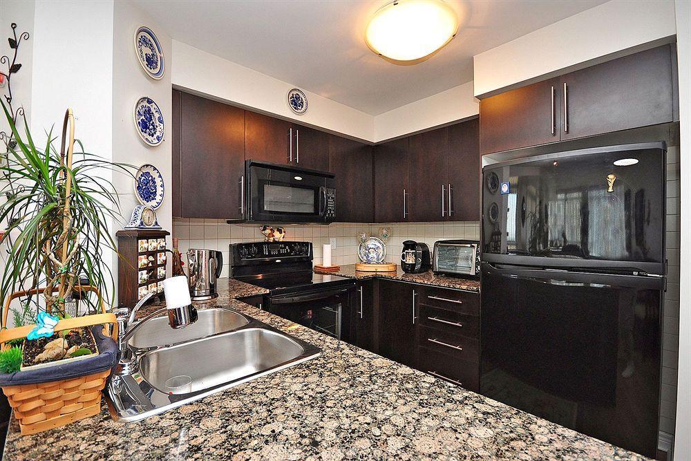 Downtown Mississauga Executive Suites Sq1 Εξωτερικό φωτογραφία