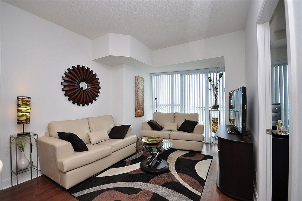 Downtown Mississauga Executive Suites Sq1 Εξωτερικό φωτογραφία