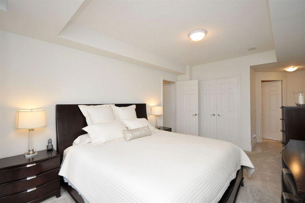 Downtown Mississauga Executive Suites Sq1 Εξωτερικό φωτογραφία