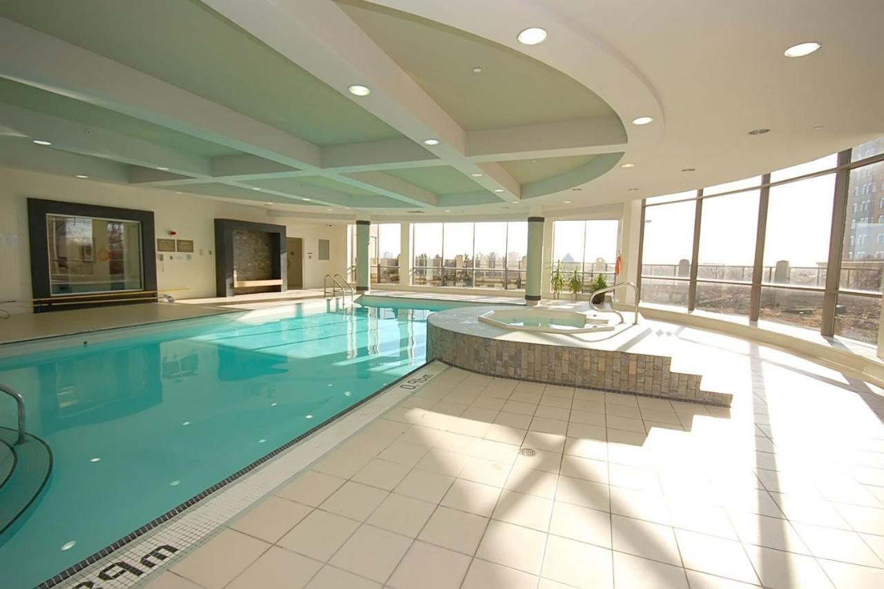 Downtown Mississauga Executive Suites Sq1 Εξωτερικό φωτογραφία